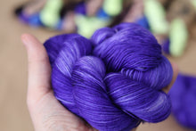 Load image into Gallery viewer, Sweet Violet