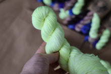 Load image into Gallery viewer, Prim