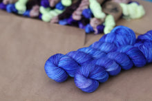 Load image into Gallery viewer, Blue Hydrangea