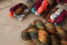 Load image into Gallery viewer, Olive Oysterling